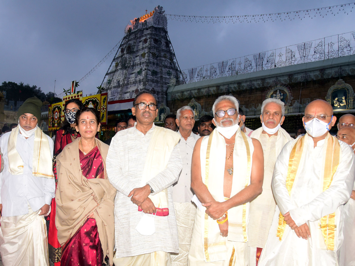 Srivari Chakrasnanam Grandly Held in Tirumala - Sakshi23