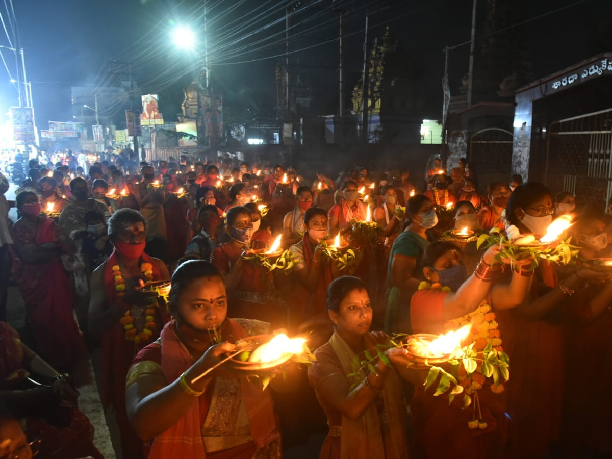 Kalasha Jyothi Mahotsavam in Vijayawada Photo Gallery - Sakshi10