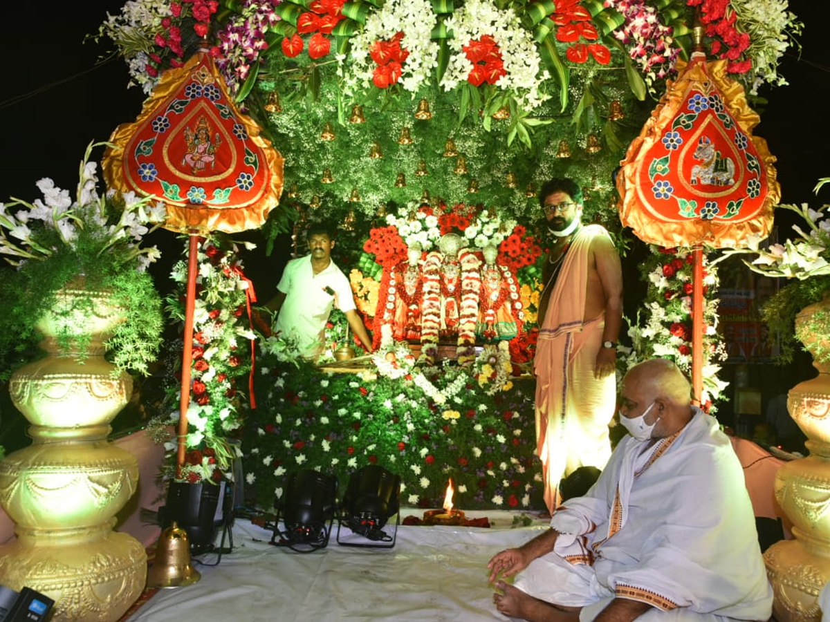 Kalasha Jyothi Mahotsavam in Vijayawada Photo Gallery - Sakshi18