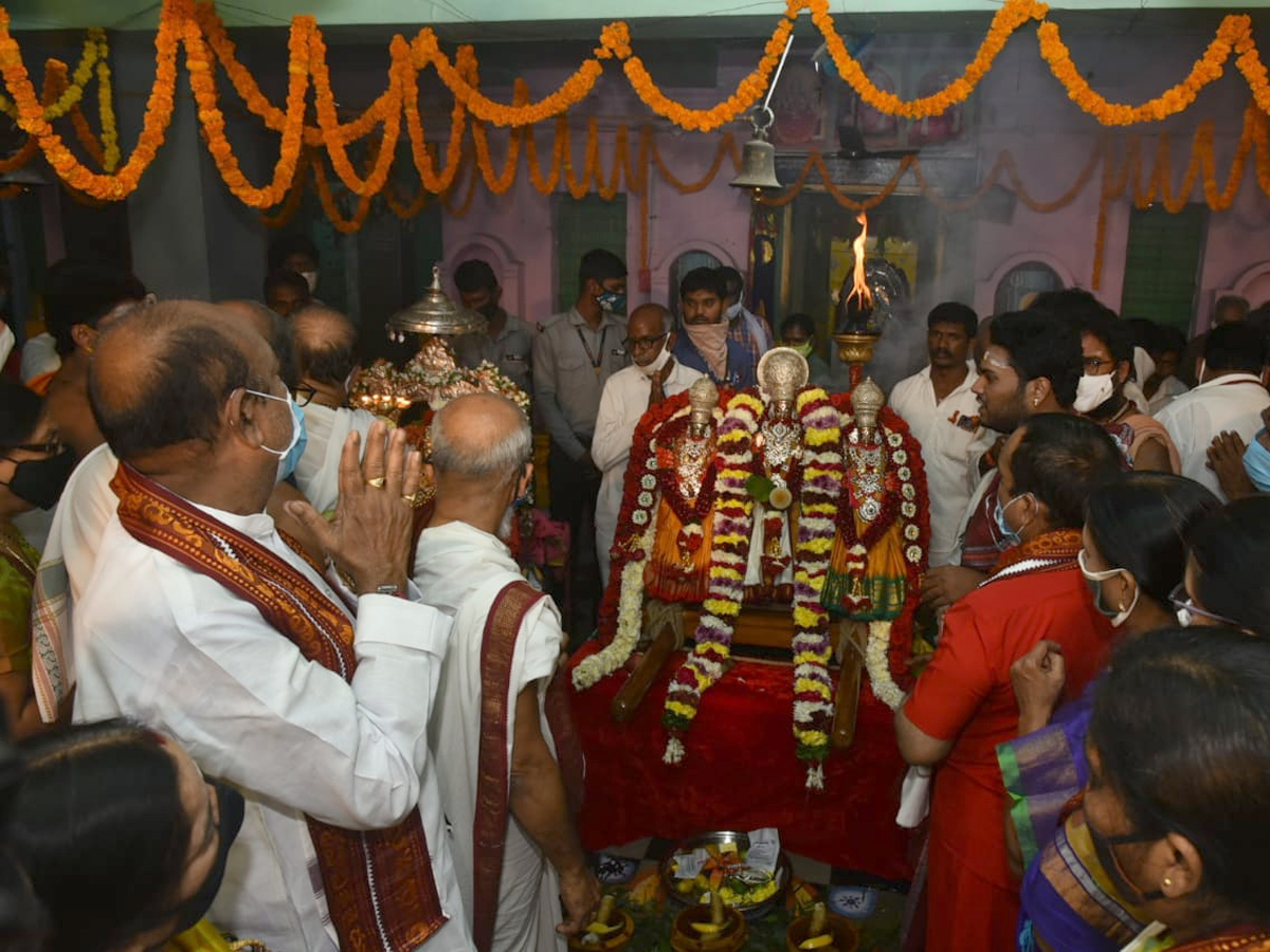 Kalasha Jyothi Mahotsavam in Vijayawada Photo Gallery - Sakshi2