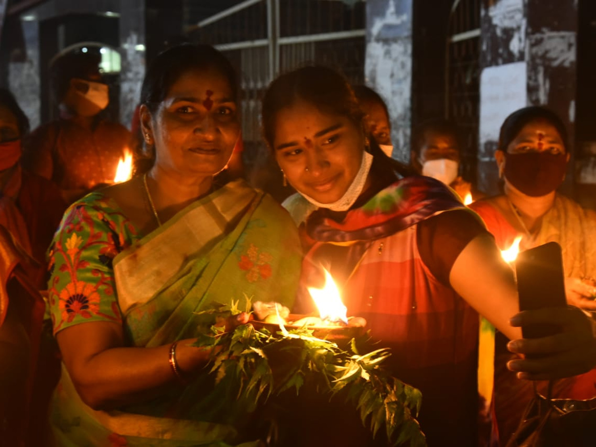 Kalasha Jyothi Mahotsavam in Vijayawada Photo Gallery - Sakshi8