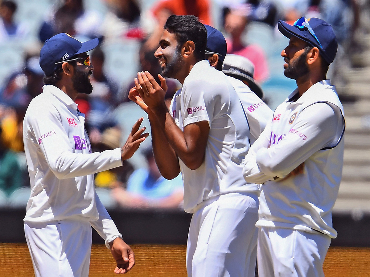 India and Australia at the Melbourne Second Cricket Test Photo Gallery - Sakshi33