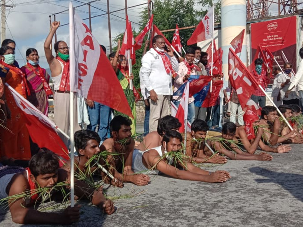 Bharat Bandh in ap and Telangana Photos - Sakshi5