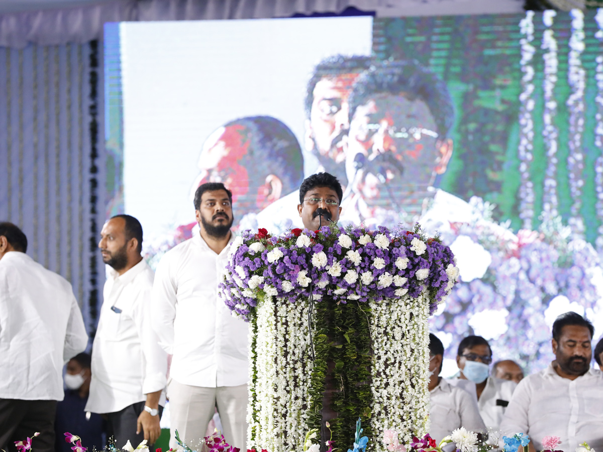 CM YS Jagan launched Second Phase of Amma Vodi Scheme PHoto Gallery - Sakshi11