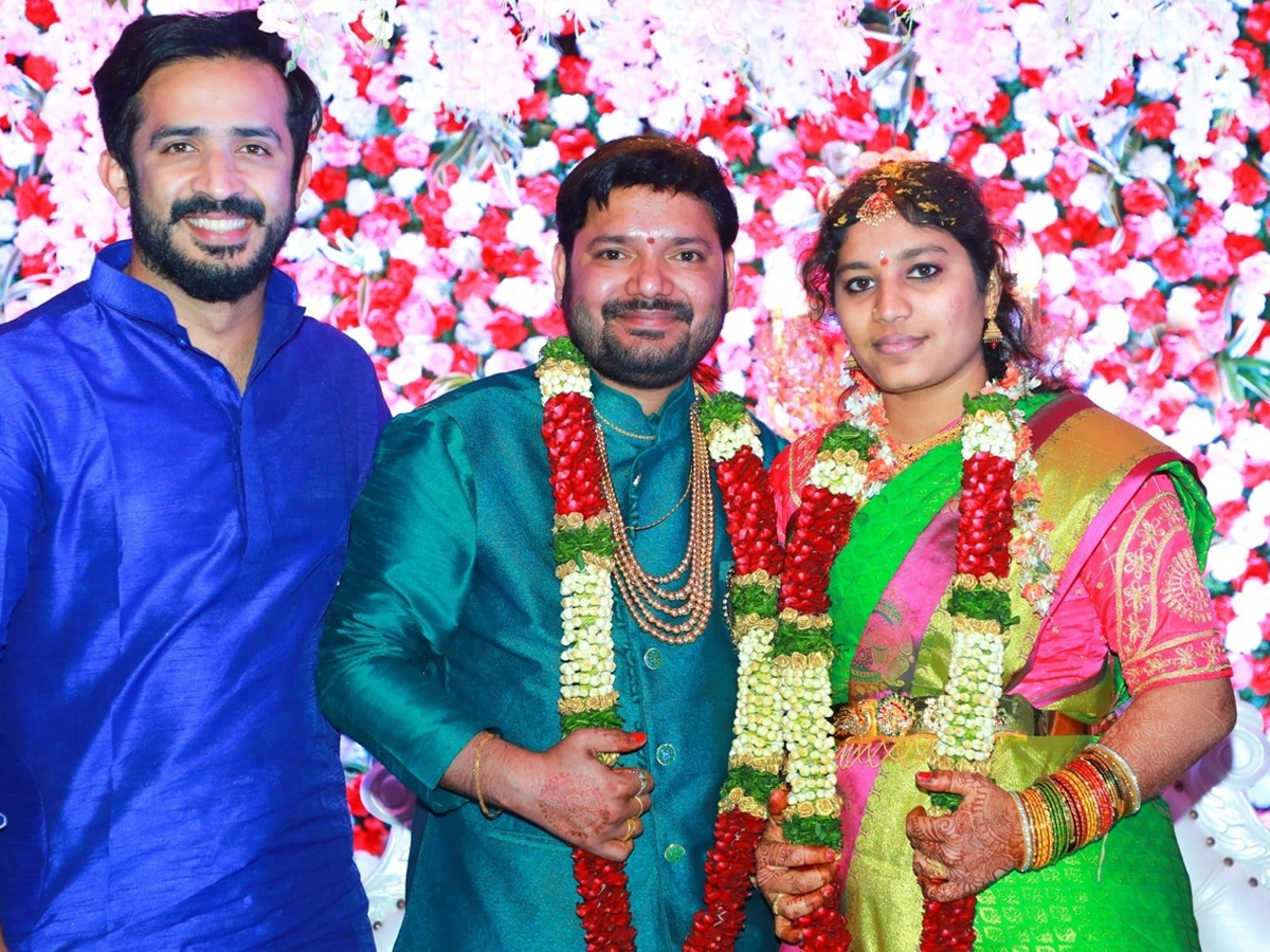 Jabardasth Comedian Rocking Rakesh Brother Wedding Photos - Sakshi4