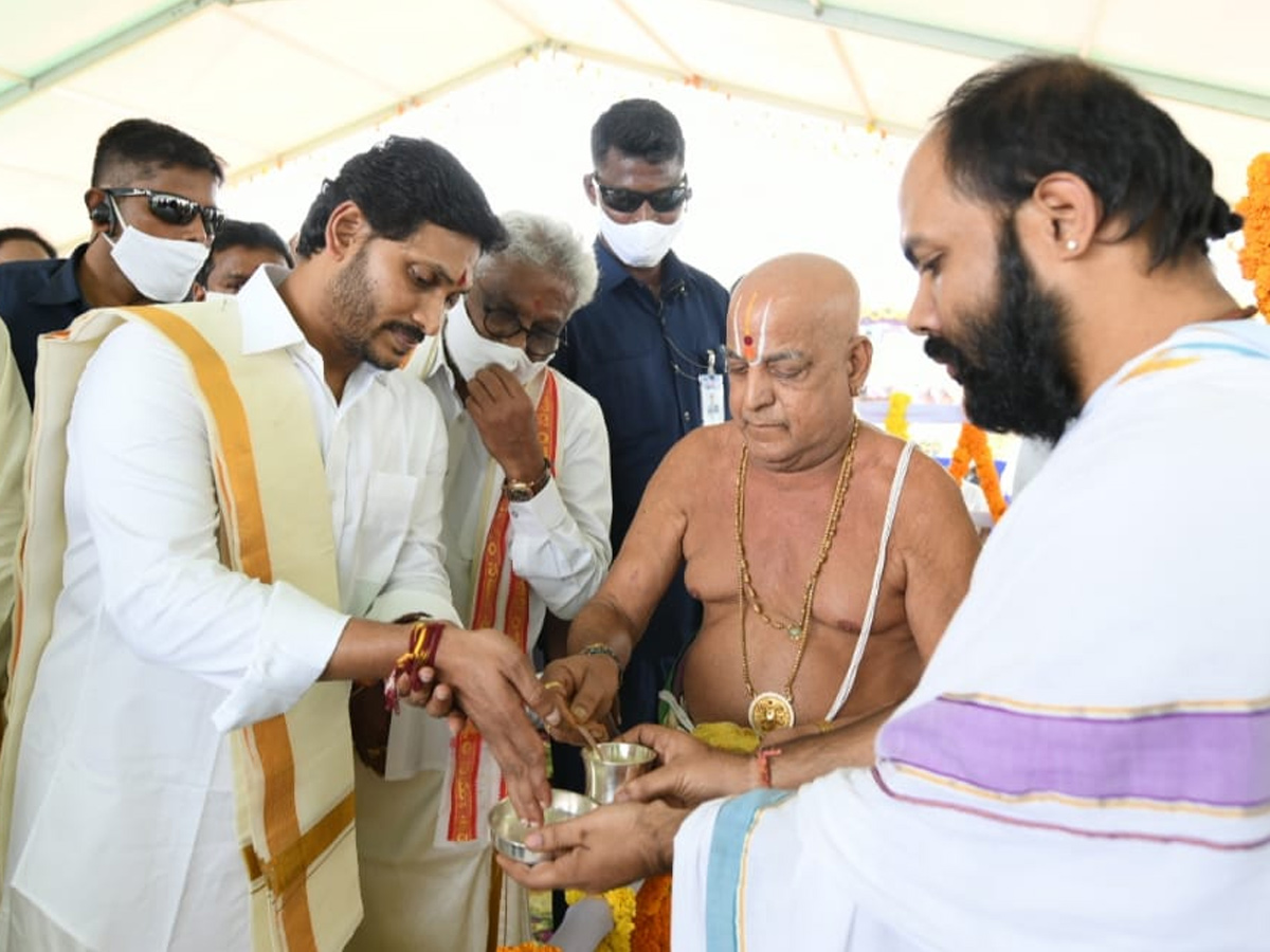 CM YS Jagan Participated In Go Puja At Narasaraopet - Sakshi25