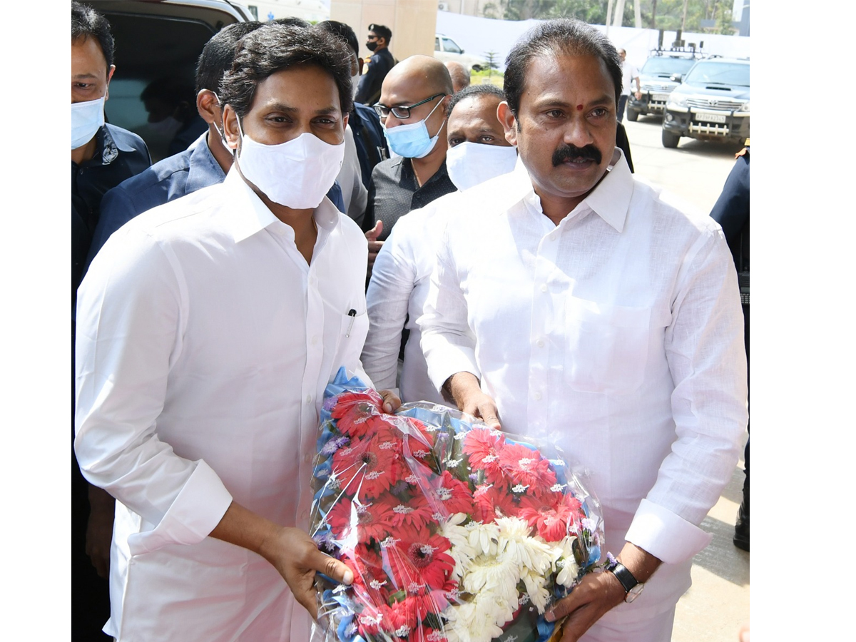 CM YS Jagan Launches Covid Vaccination Program In Vijayawada Photo Gallery - Sakshi8