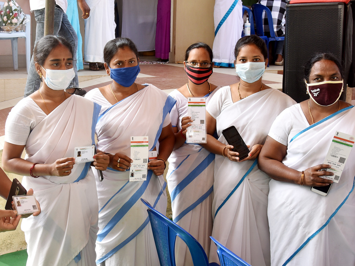 COVID vaccination drive action plan in Telugu states Photo Gallery - Sakshi12