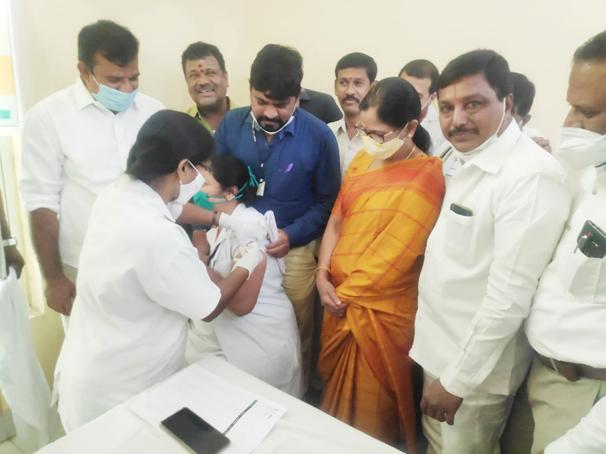 COVID vaccination drive action plan in Telugu states Photo Gallery - Sakshi18