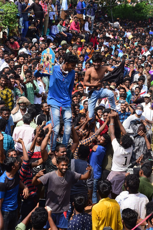 Jallikattu celebrated in Chittoor Photo Gallery - Sakshi49