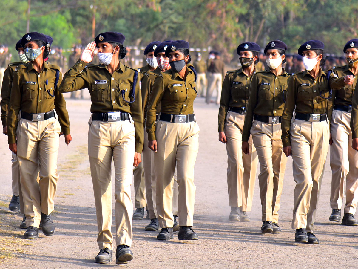 Railway police conducting rehearsals at the railway ground in Secunderabad on the occasion of Republic Day. - Sakshi2