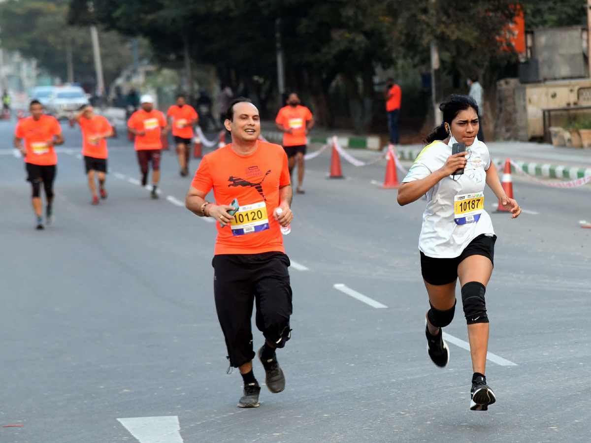 10km and 5km Runs Held at Hyderabad Cable Bridge - Sakshi11