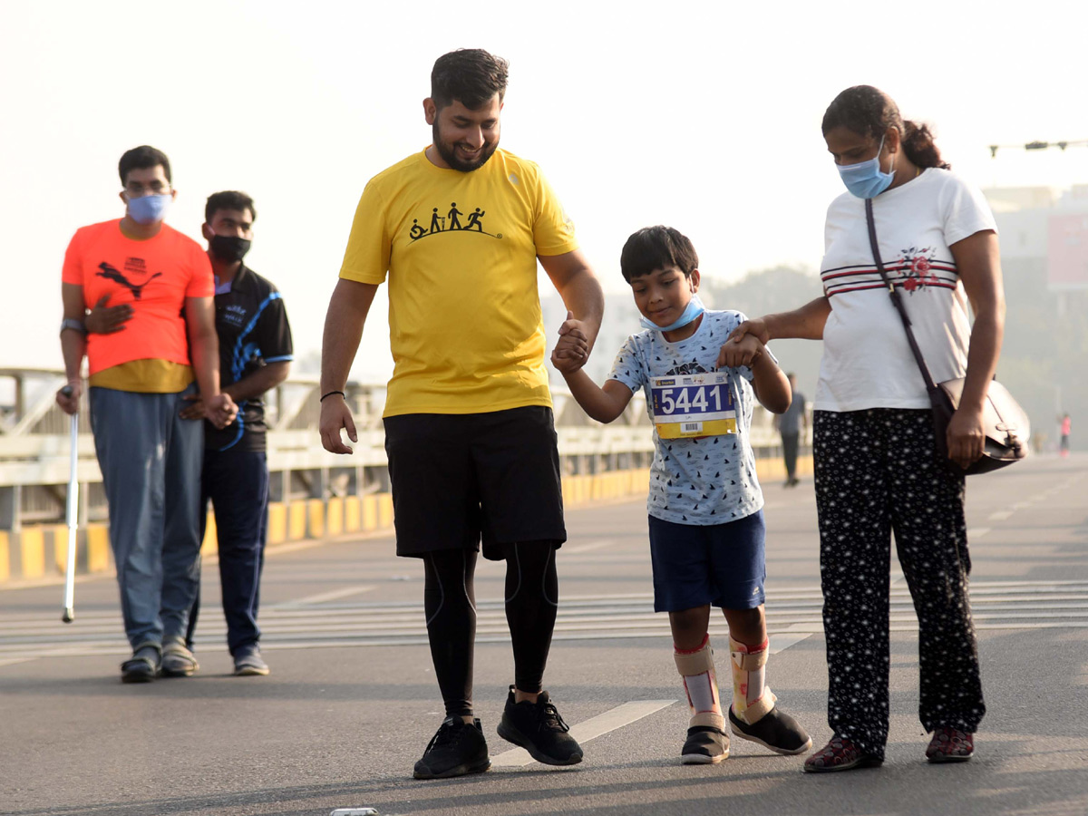 10km and 5km Runs Held at Hyderabad Cable Bridge - Sakshi21