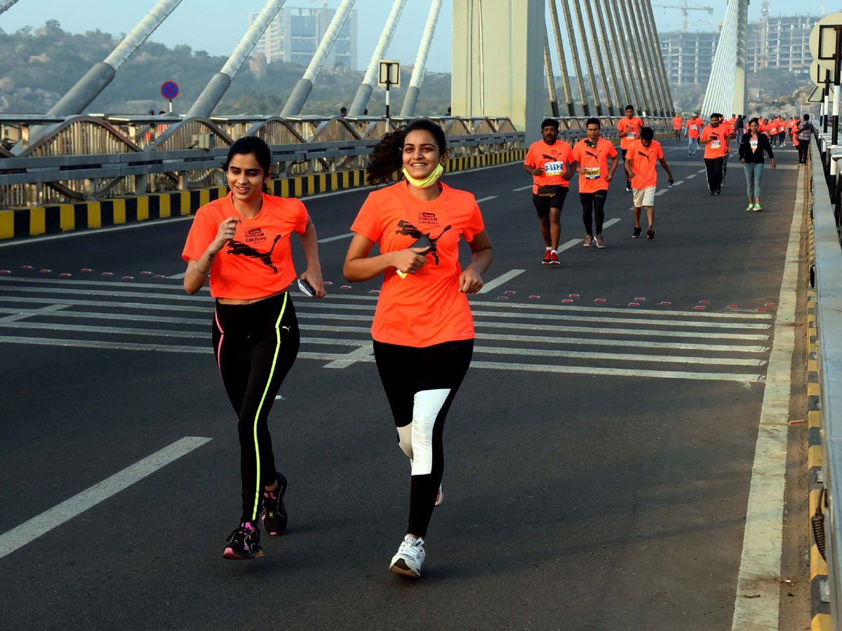 10km and 5km Runs Held at Hyderabad Cable Bridge - Sakshi3