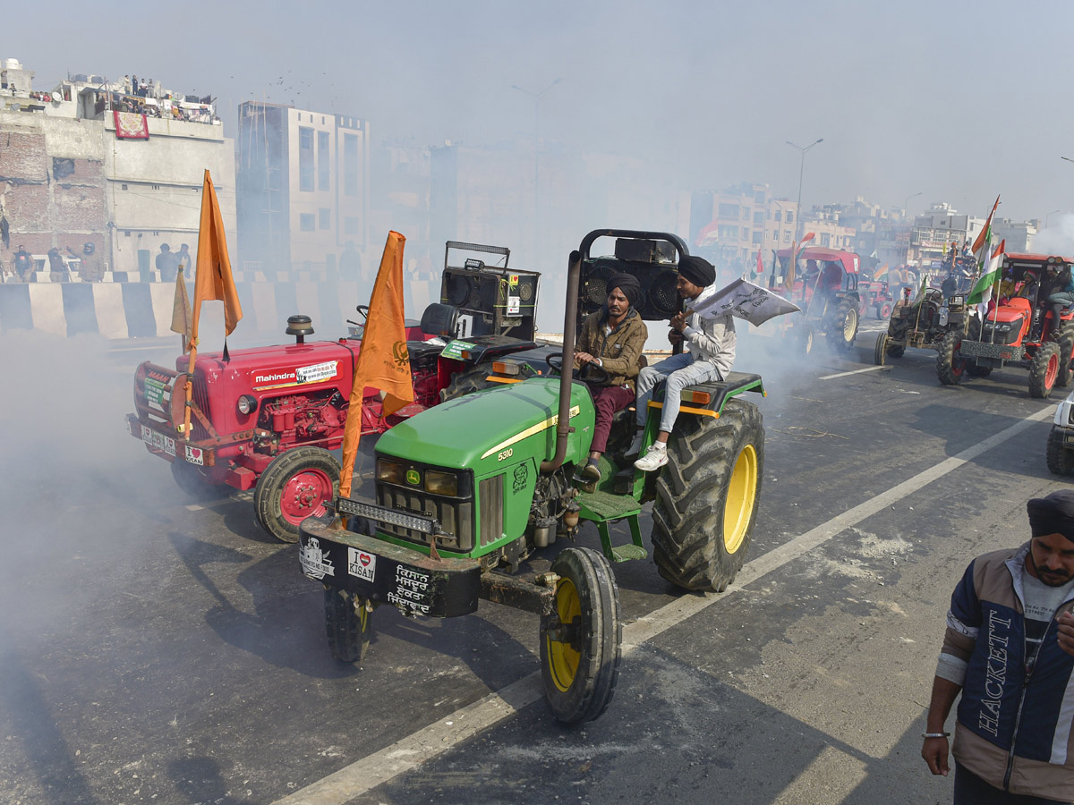 Farmers Protest in Delhi Photo Gallery - Sakshi10