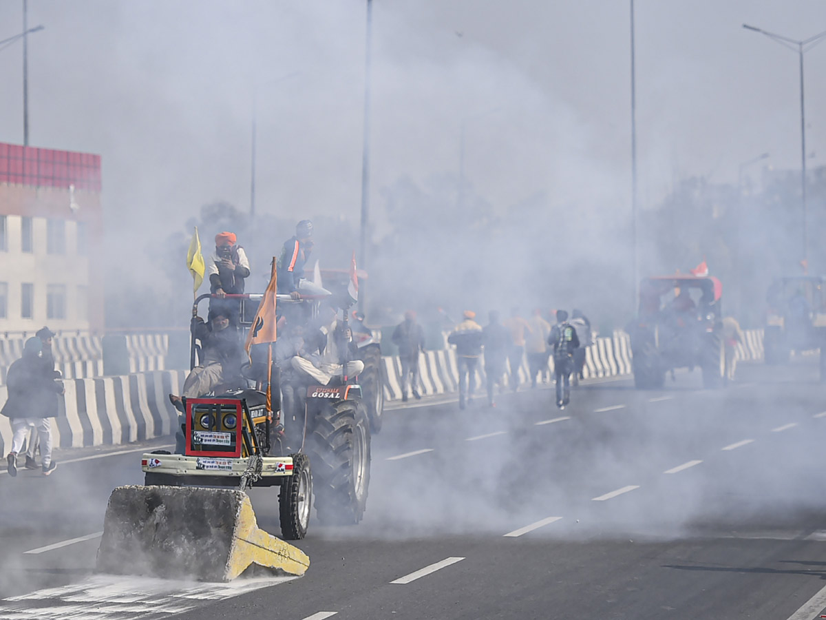 Farmers Protest in Delhi Photo Gallery - Sakshi15