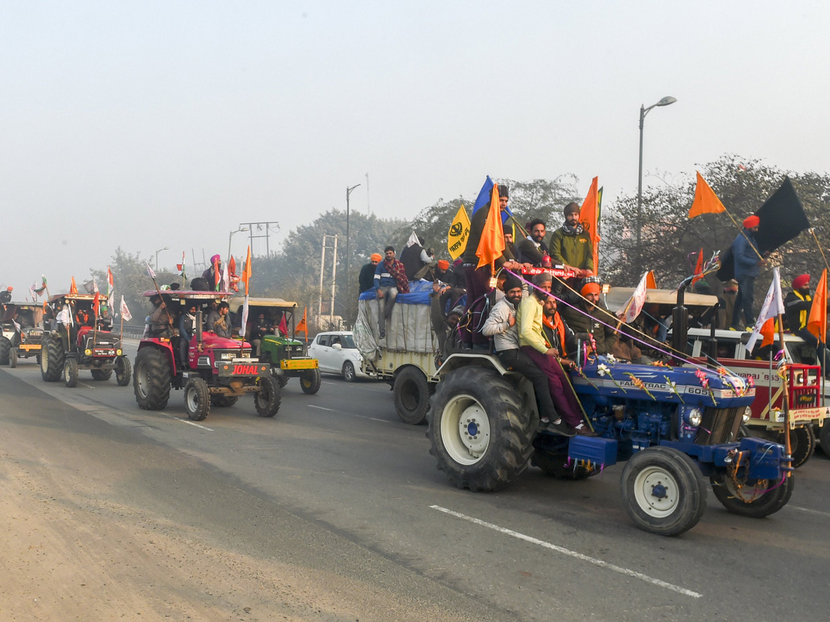 Farmers Protest in Delhi Photo Gallery - Sakshi22