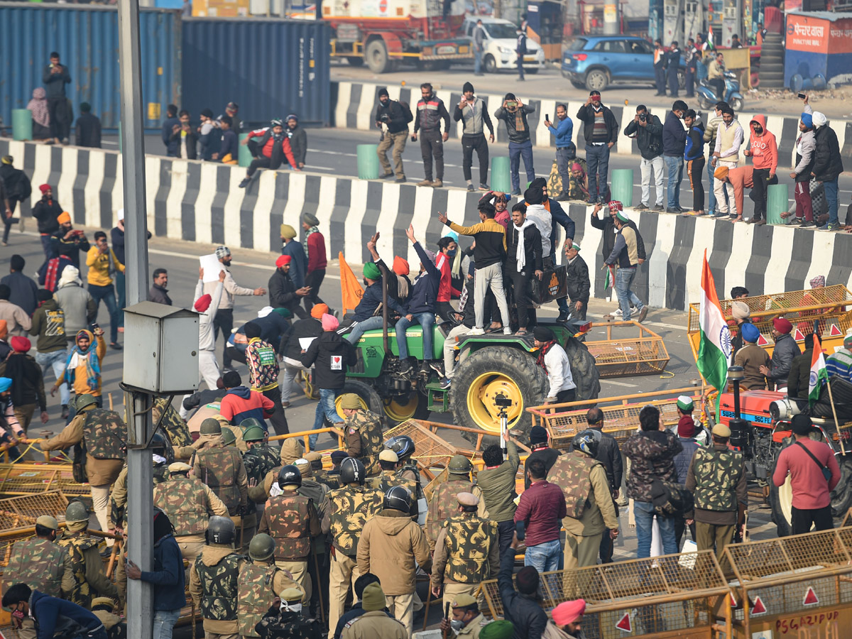 Farmers Protest in Delhi Photo Gallery - Sakshi3