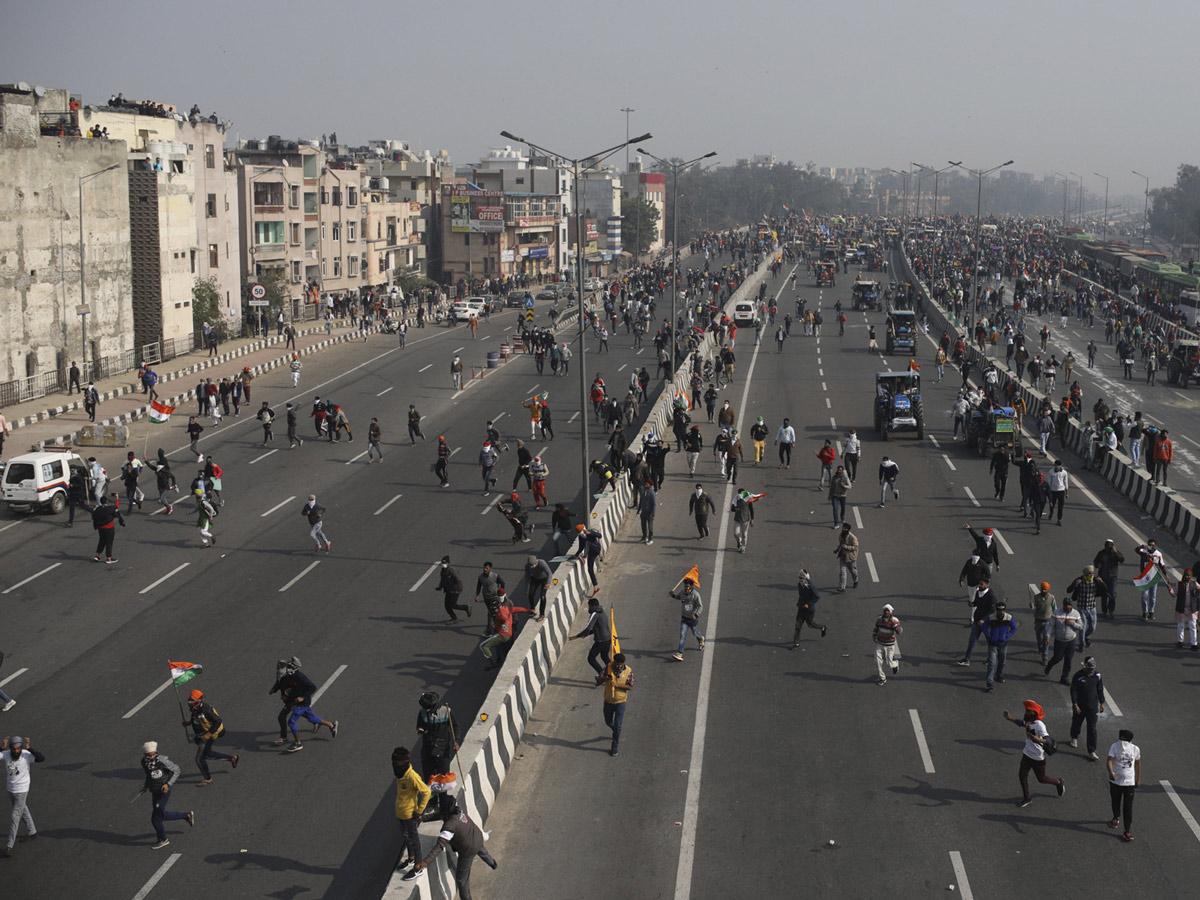 Farmers Protest in Delhi Photo Gallery - Sakshi34