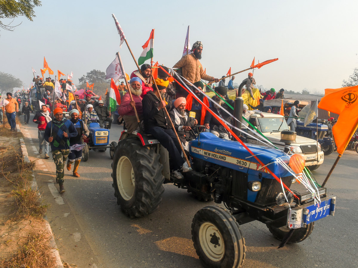 Farmers Protest in Delhi Photo Gallery - Sakshi4