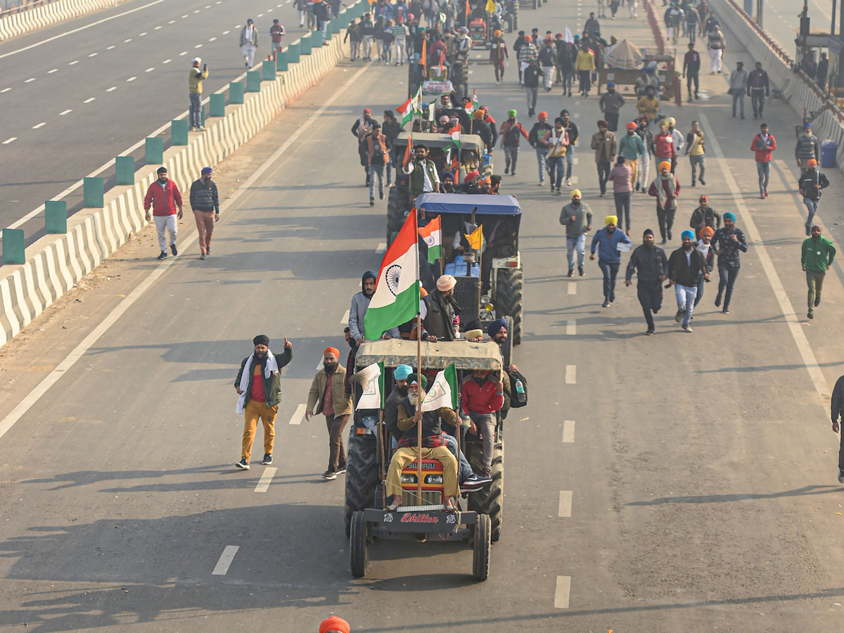 Farmers Protest in Delhi Photo Gallery - Sakshi40