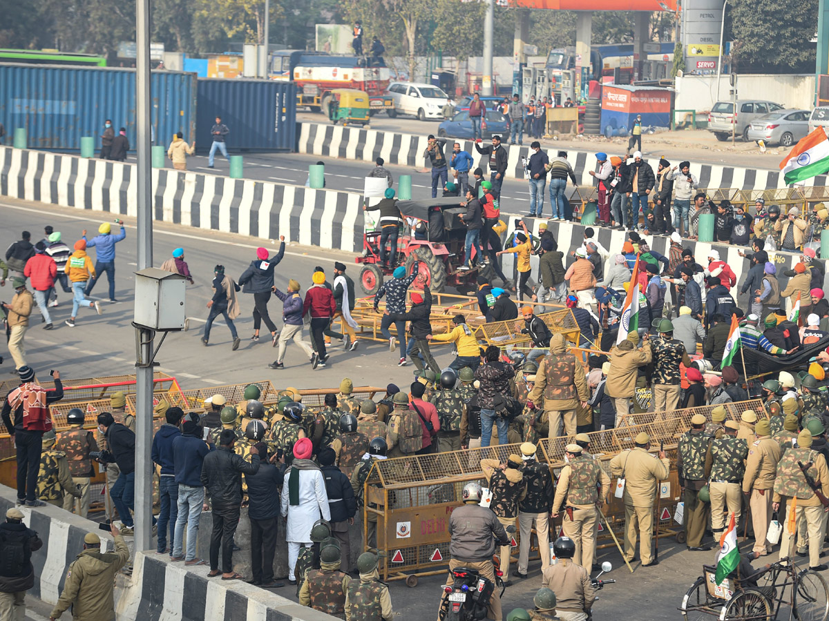 Farmers Protest in Delhi Photo Gallery - Sakshi43