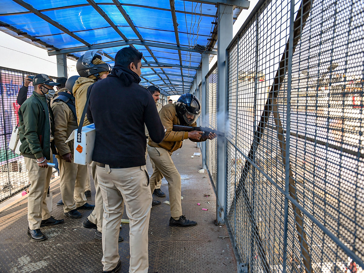 Farmers Protest in Delhi Photo Gallery - Sakshi49