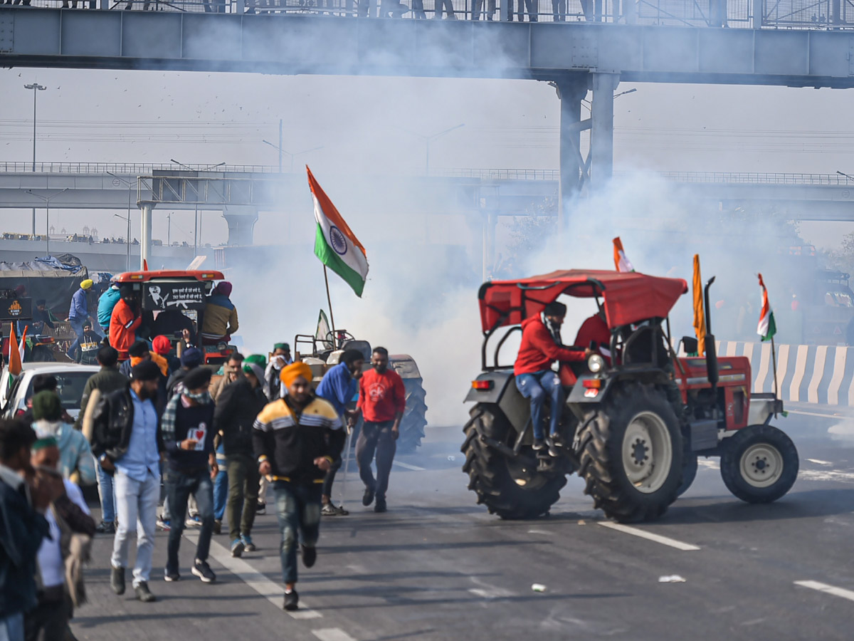 Farmers Protest in Delhi Photo Gallery - Sakshi53