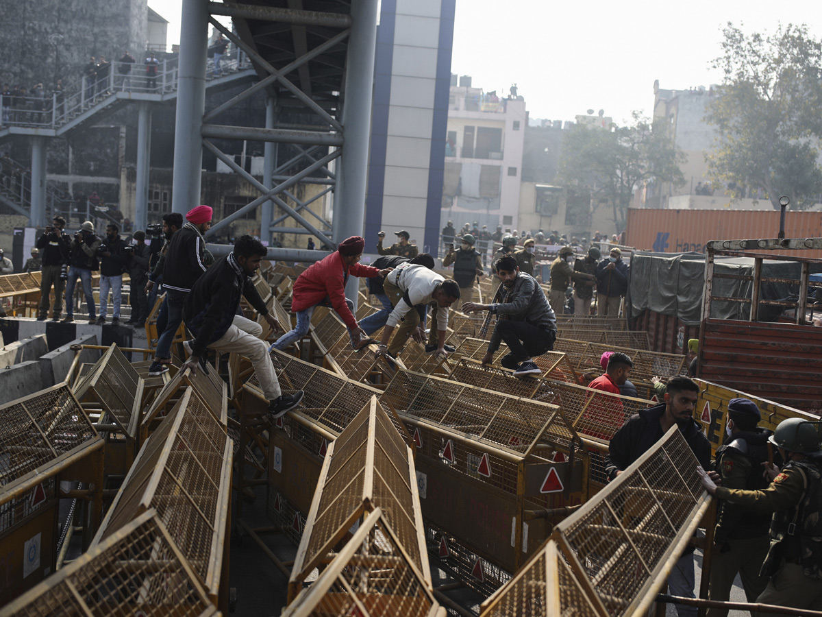 Farmers Protest in Delhi Photo Gallery - Sakshi6