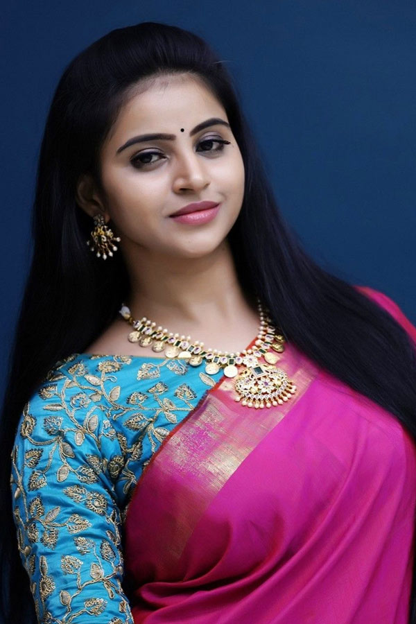 Naveena Reddy Latest Photo Gallery - Sakshi11