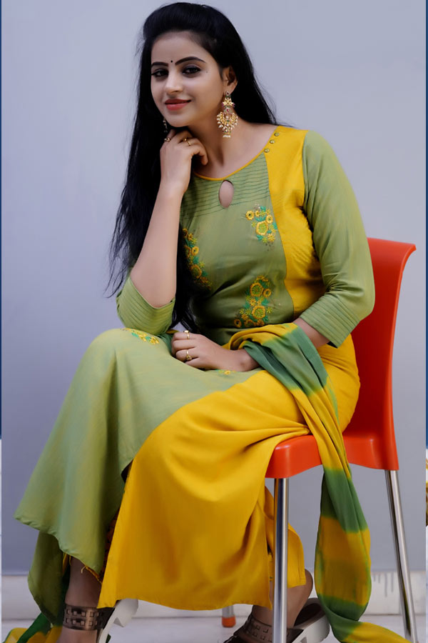 Naveena Reddy Latest Photo Gallery - Sakshi16