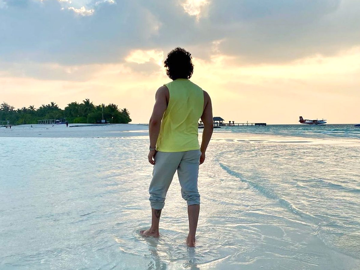 Akhil Akkineni enjoying vacation in Maldives Photo Gallery - Sakshi5