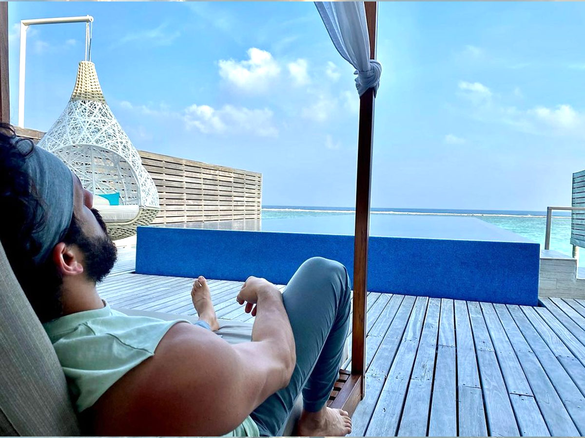 Akhil Akkineni enjoying vacation in Maldives Photo Gallery - Sakshi6