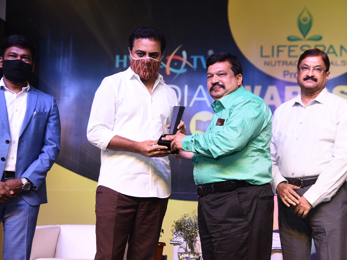 Sakshi Professionals Get Awards From Hybiz tv  - Sakshi14