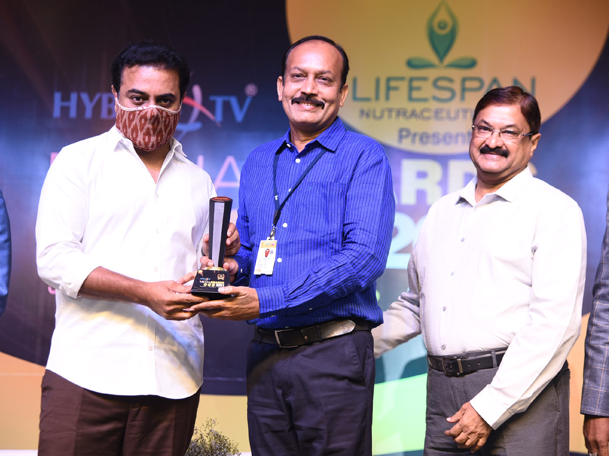 Sakshi Professionals Get Awards From Hybiz tv  - Sakshi6