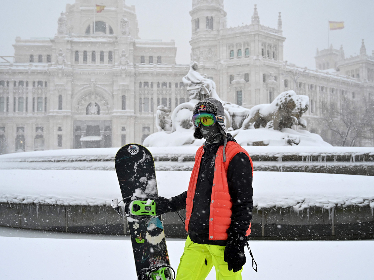 Storm Filomena causes Rare Heavy snow in Spain Photo Gallery - Sakshi17