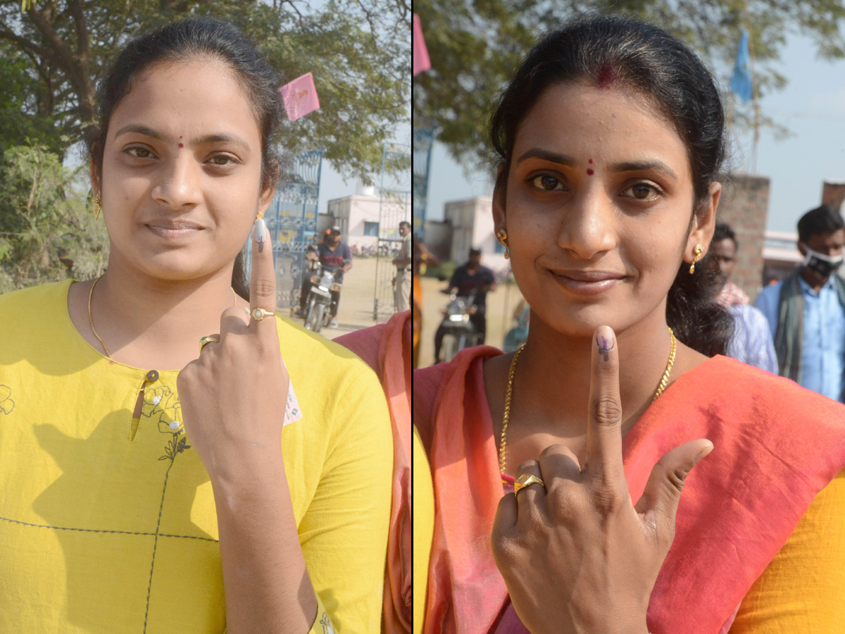  second phase of Andhra Pradesh panchayat polls Photo Gallery - Sakshi5