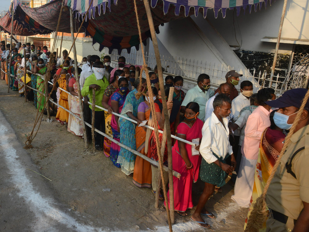  second phase of Andhra Pradesh panchayat polls Photo Gallery - Sakshi8