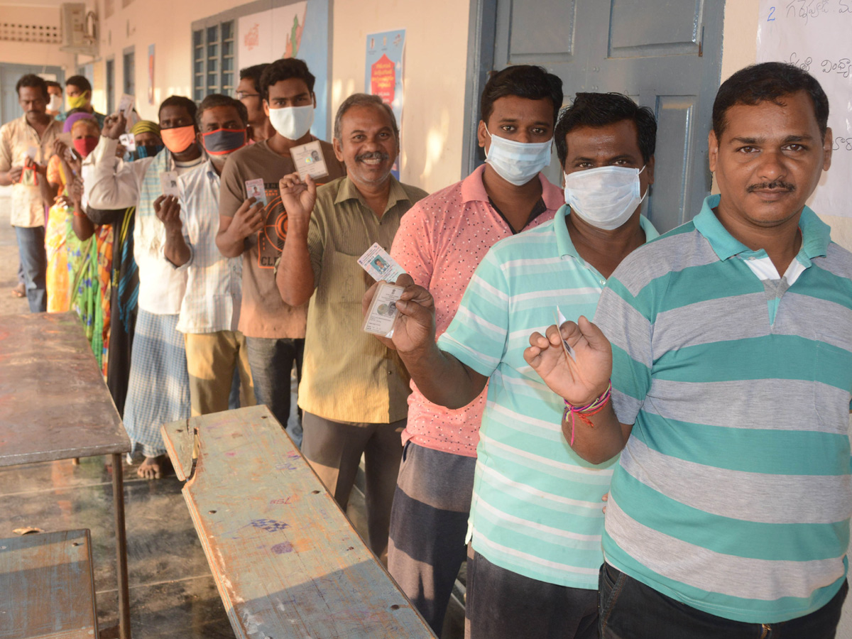  second phase of Andhra Pradesh panchayat polls Photo Gallery - Sakshi10