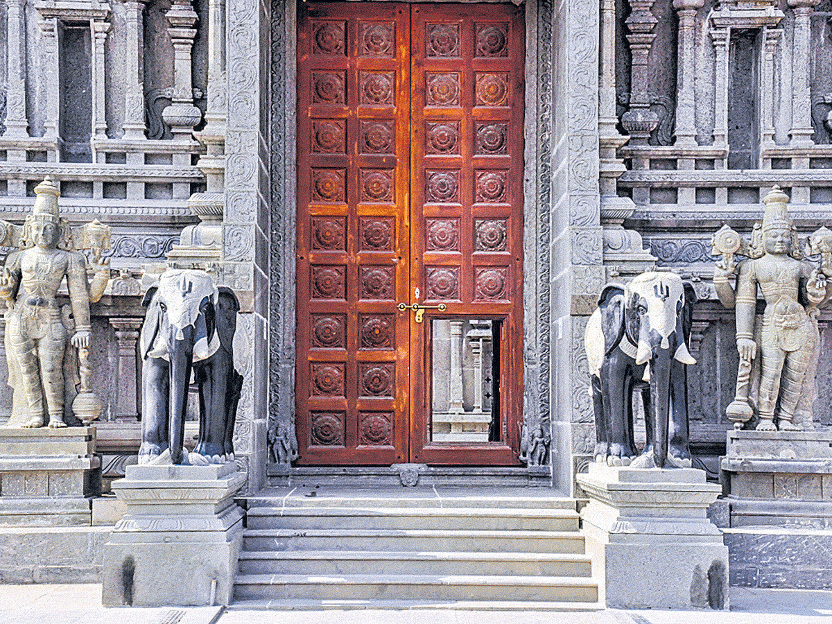 Yadadri  Sri Lakshmi Narasimha Swamy Temple Special Photes - Sakshi10