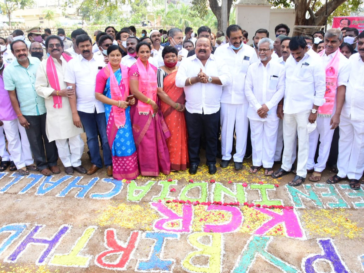 CM KCR  Birthday Highlights Of One Crore Tree Plantation Programme Photos - Sakshi18