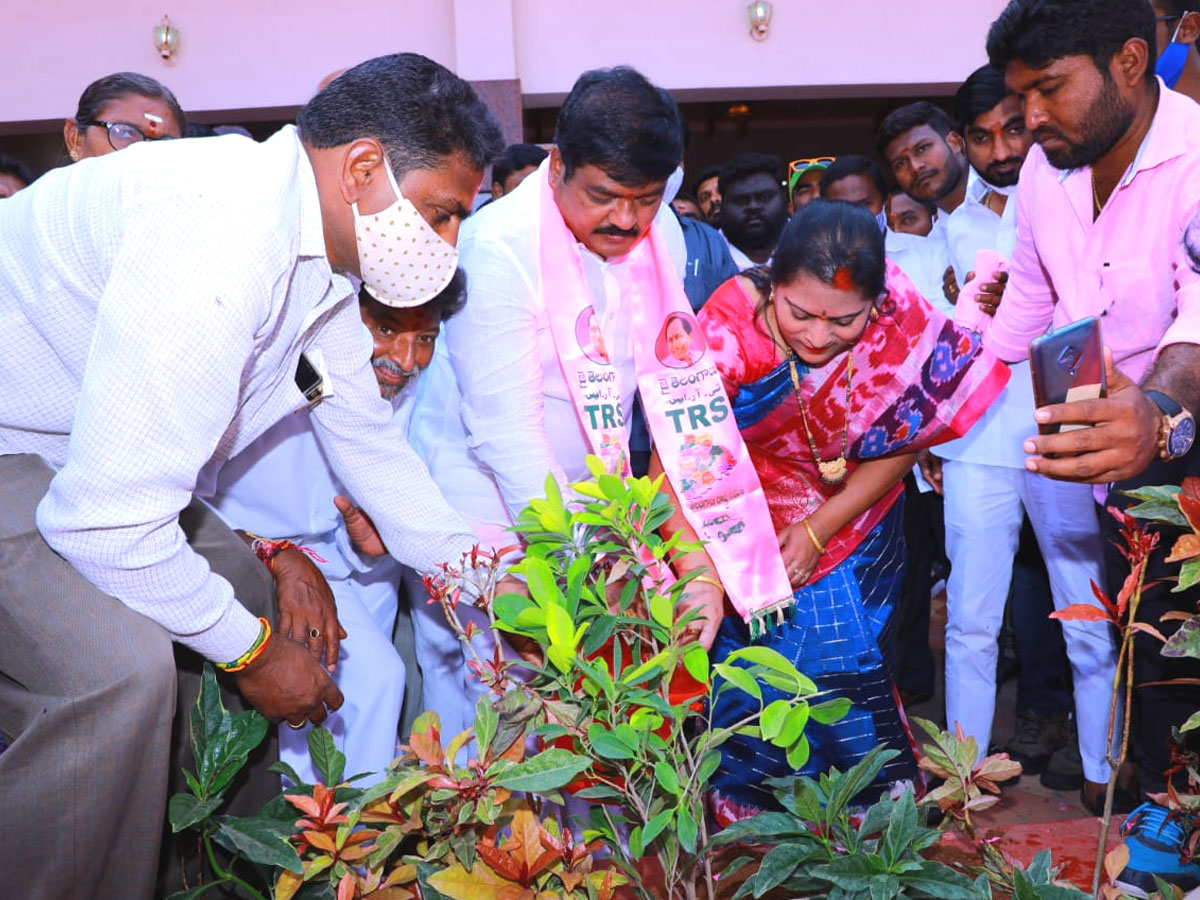 CM KCR  Birthday Highlights Of One Crore Tree Plantation Programme Photos - Sakshi8