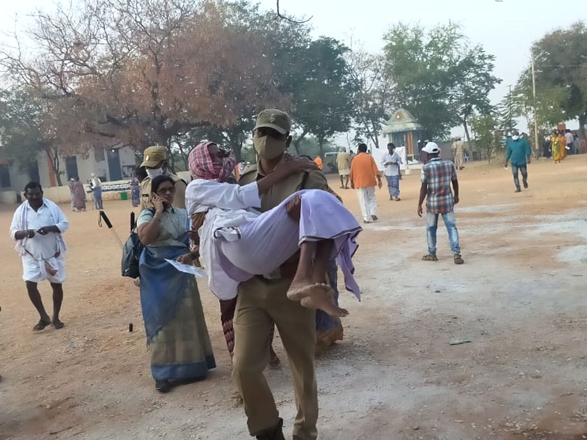 Third phase panchayat election polling in AP‌ Photos - Sakshi23