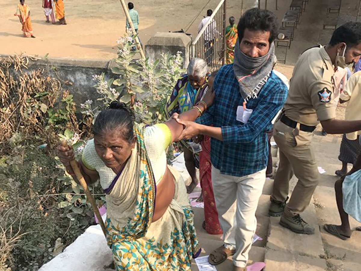 Third phase panchayat election polling in AP‌ Photos - Sakshi3