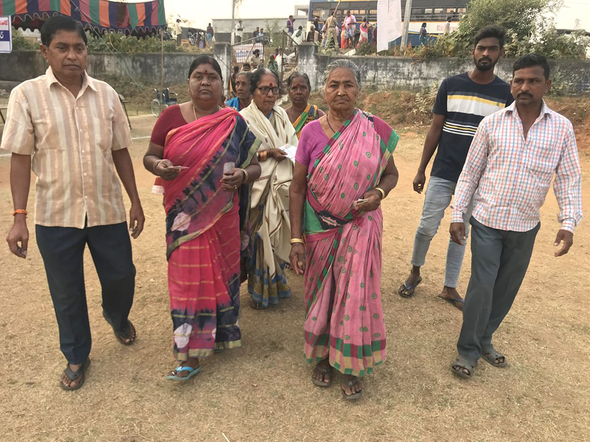 Third phase panchayat election polling in AP‌ Photos - Sakshi8