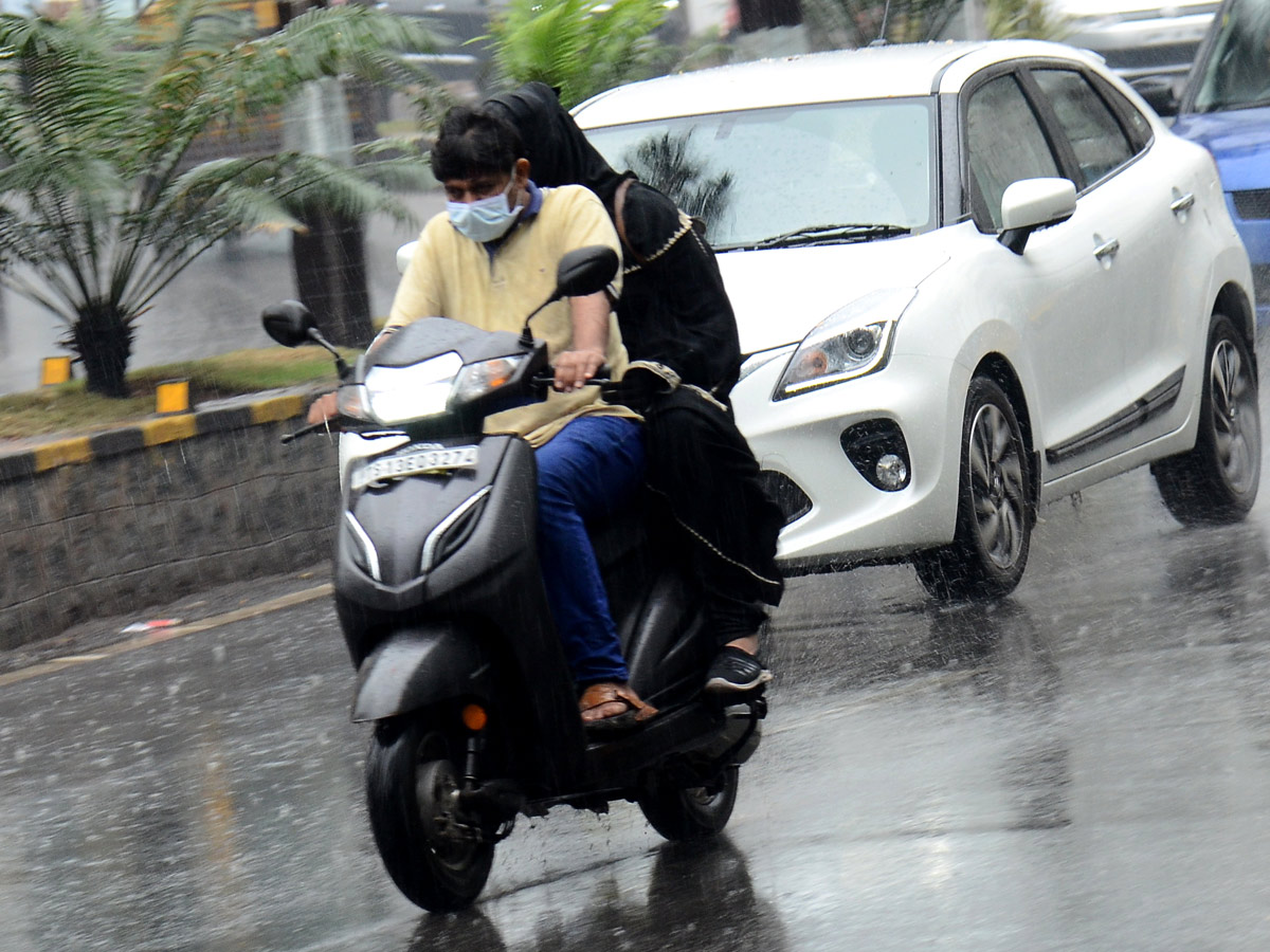 Heavy Rain In Hyderabad Photo Gallery - Sakshi11