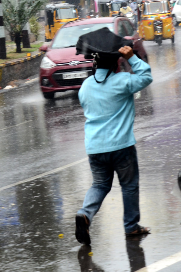 Heavy Rain In Hyderabad Photo Gallery - Sakshi19