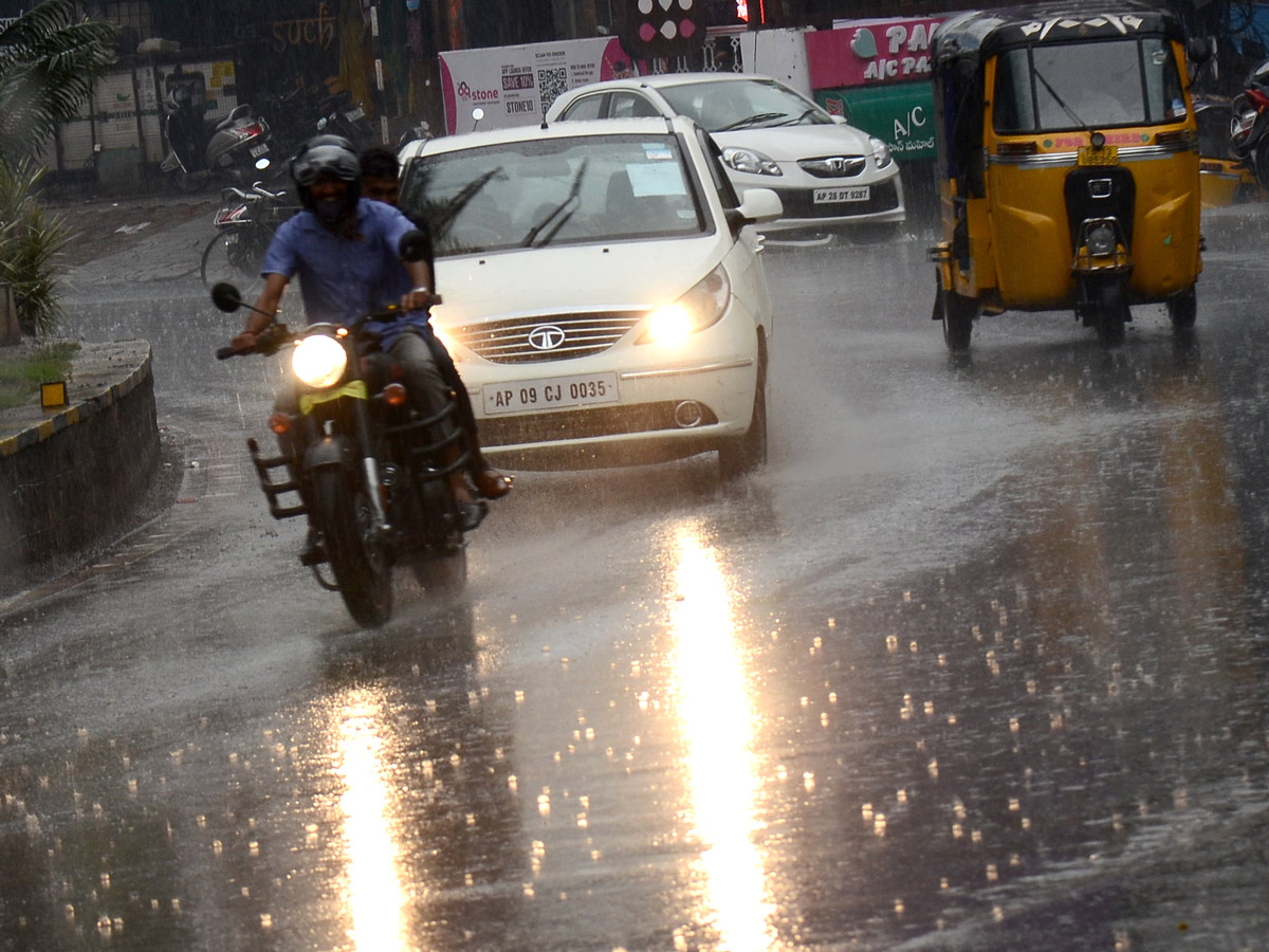 Heavy Rain In Hyderabad Photo Gallery - Sakshi3