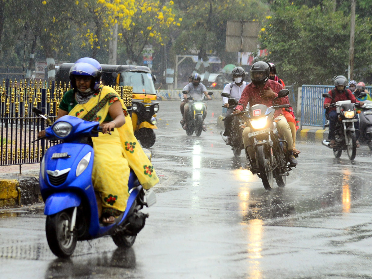 Heavy Rain In Hyderabad Photo Gallery - Sakshi4