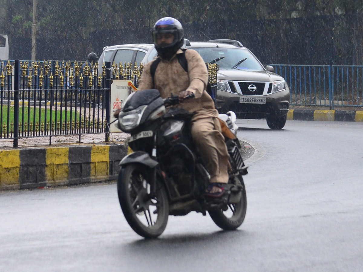 Heavy Rain In Hyderabad Photo Gallery - Sakshi6